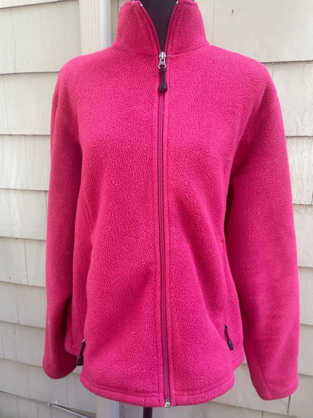 vintage L.L. Bean full-zip fleece jacket in a vibrant fuchsia/raspberry - XL